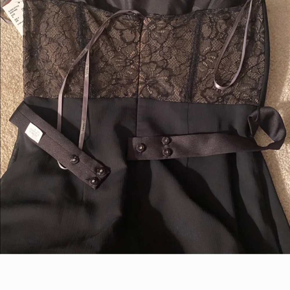 White by Vera Wang Black Lace Strapless Gown Size 8 NWT - Picture 12 of 15